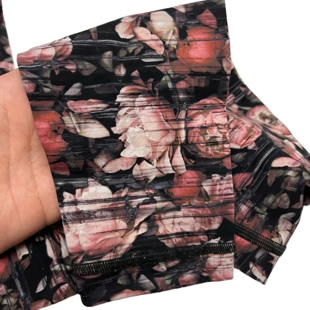 $128 Lululemon Wunder Under Hi-Rise Tight *Nulux
Peony Multi 8 - Picture 9 of 9